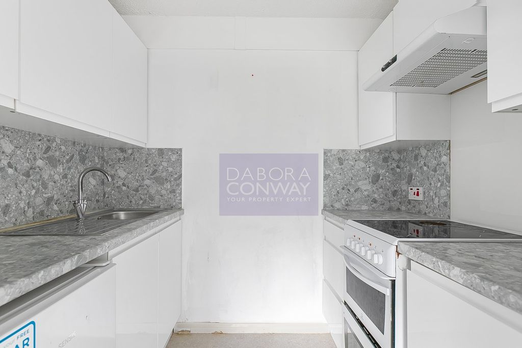 Property photo 3 of 10