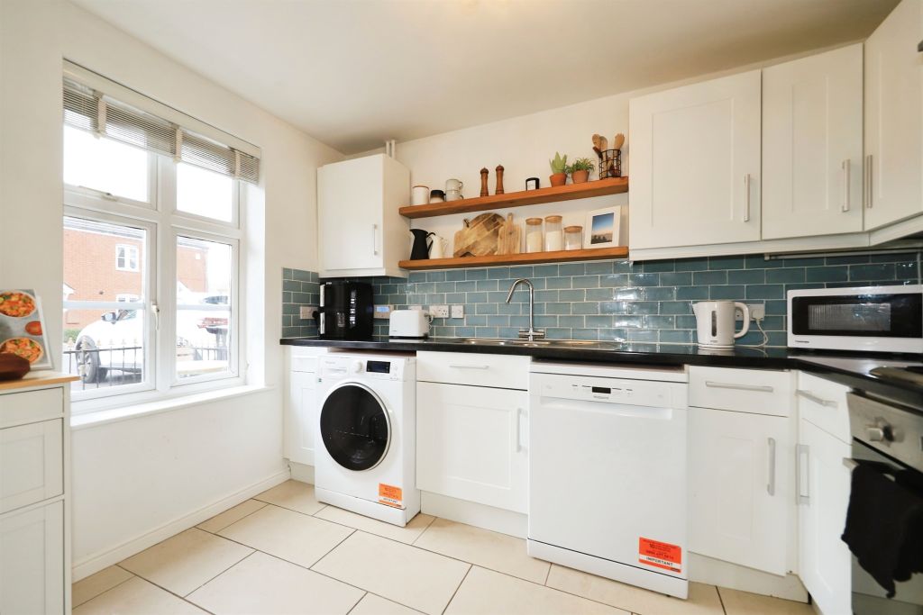 Property photo 3 of 17
