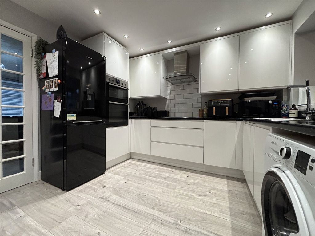 Property photo 3 of 15 Picture No. 45