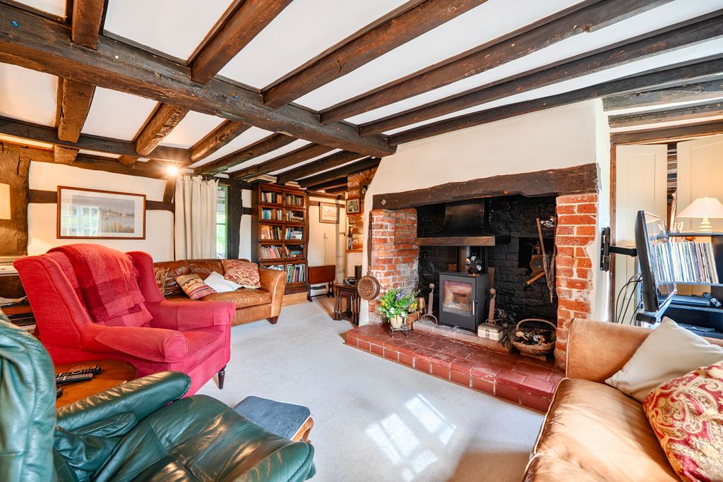 Property photo 2 of 11
