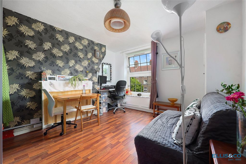 Property photo 2 of 15 Picture No. 03