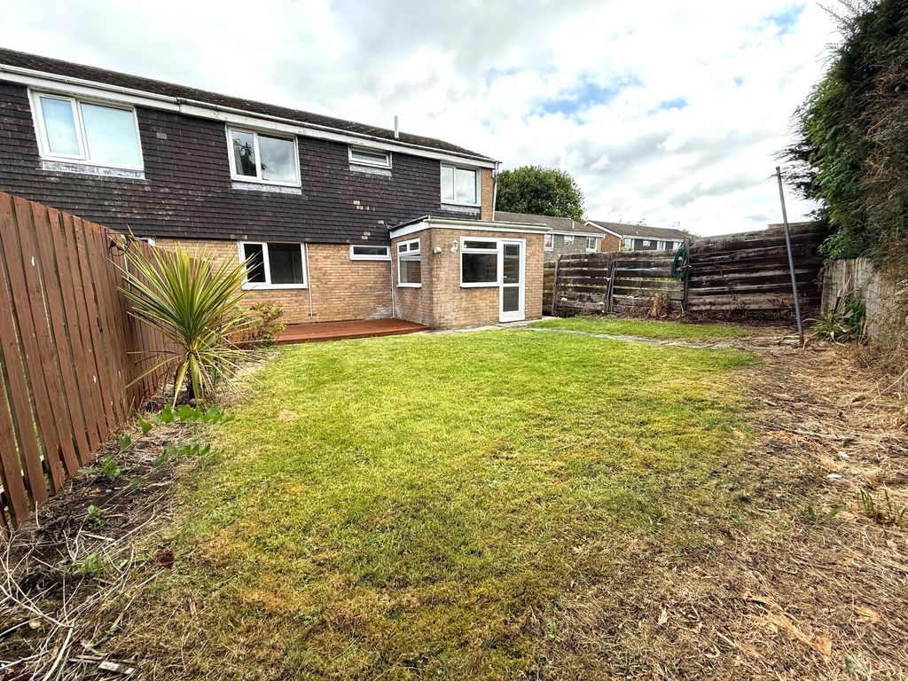 Property photo 2 of 14 Photograph 2