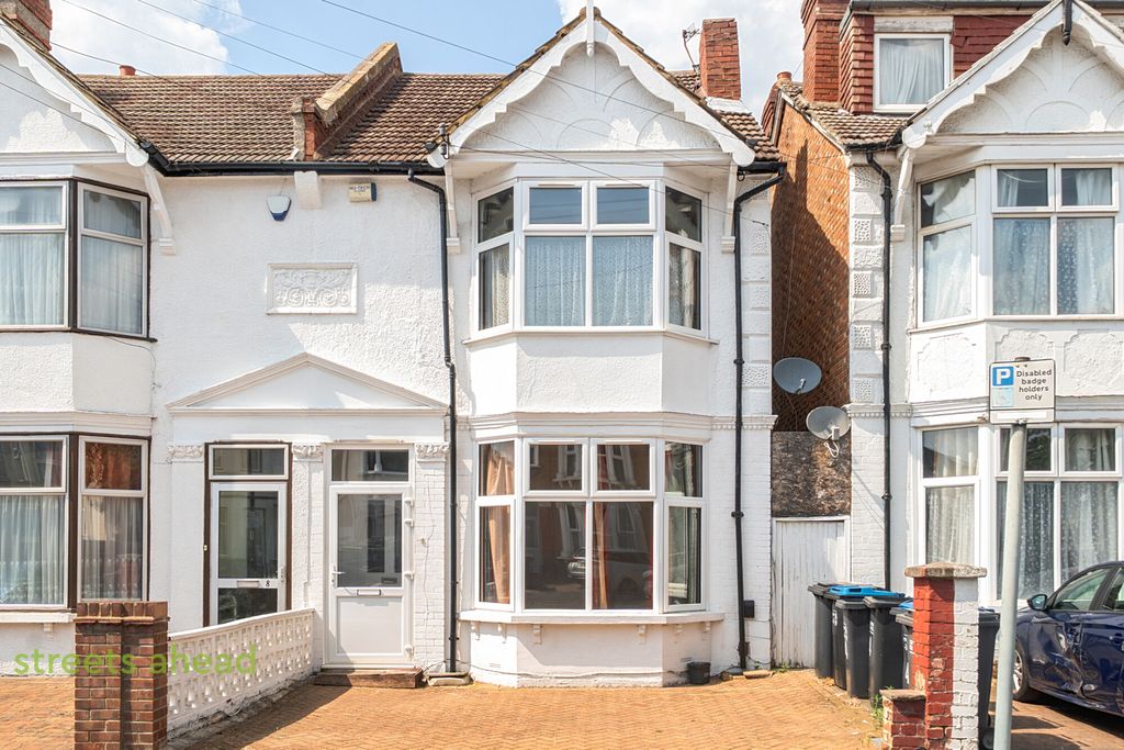 Property photo 1 of 20 123E1B07-7Acb-41B...