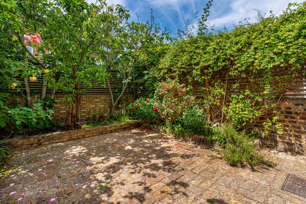 Property photo 2 of 13 Photo 07