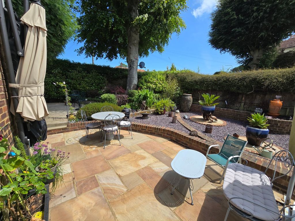 Property photo 2 of 18