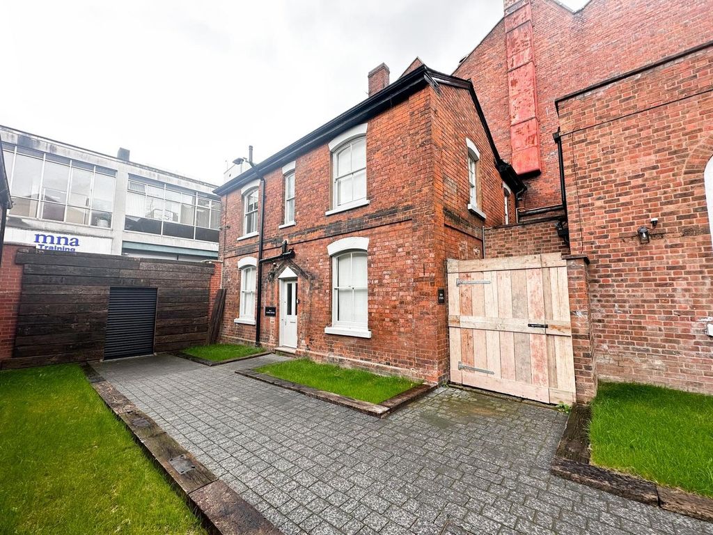 Property photo 1 of 22