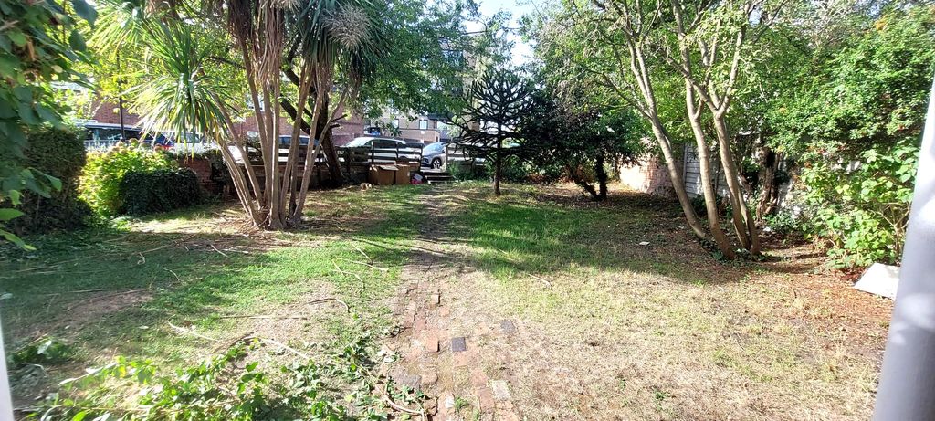 Property photo 3 of 6