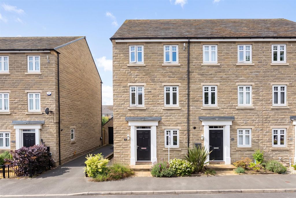 Property photo 1 of 23 51 Mill Lane-02_Ai_Edit.Jpg