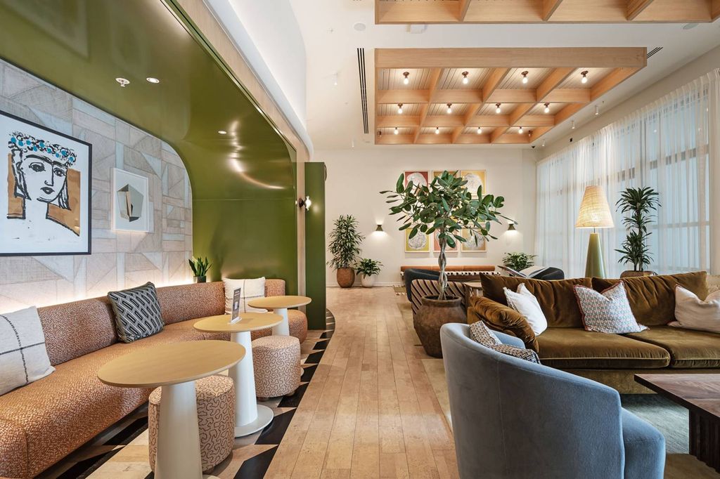 Property photo 2 of 35