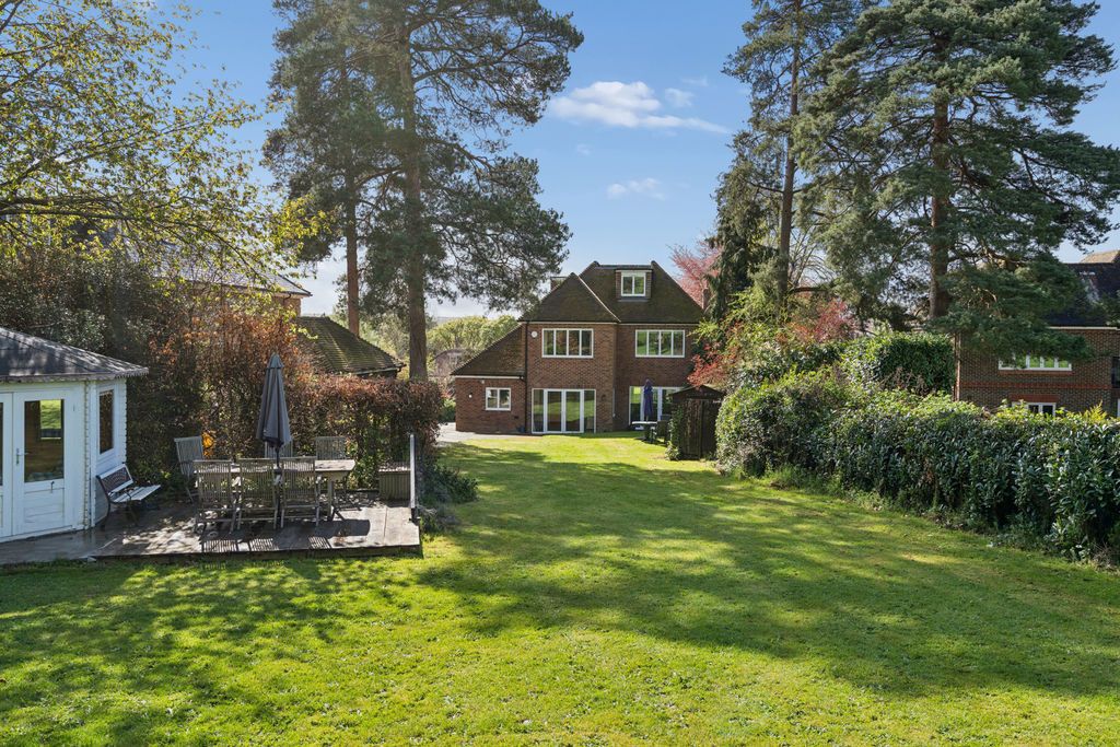 Property photo 2 of 26 Photo 32