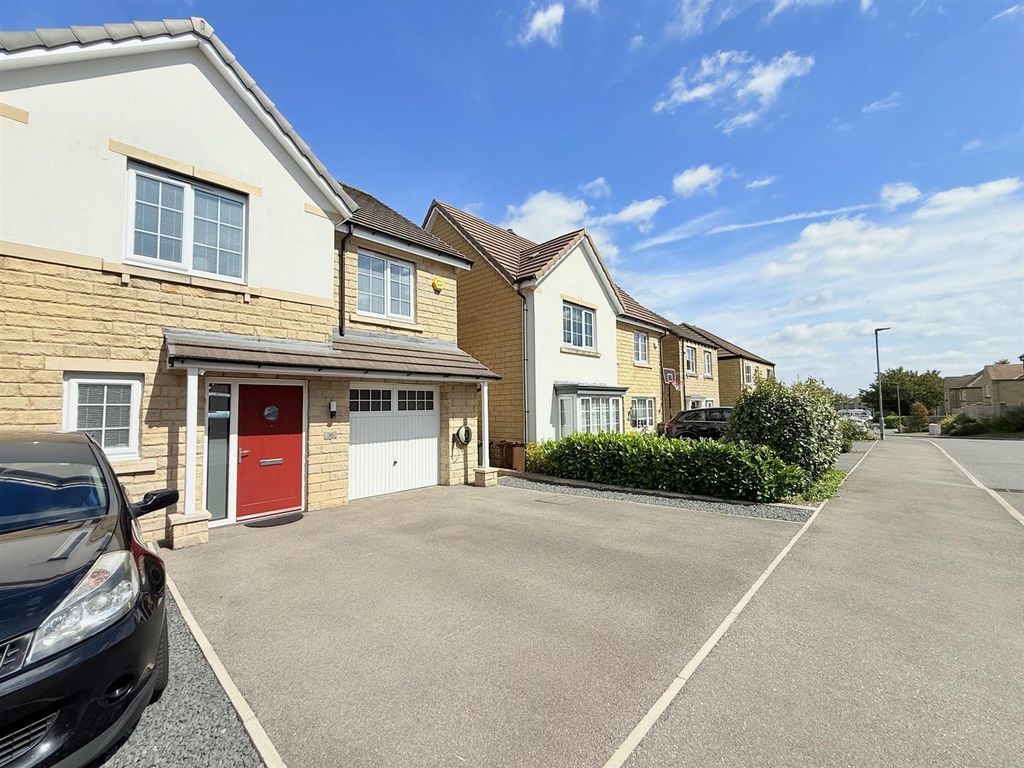 Property photo 1 of 30
