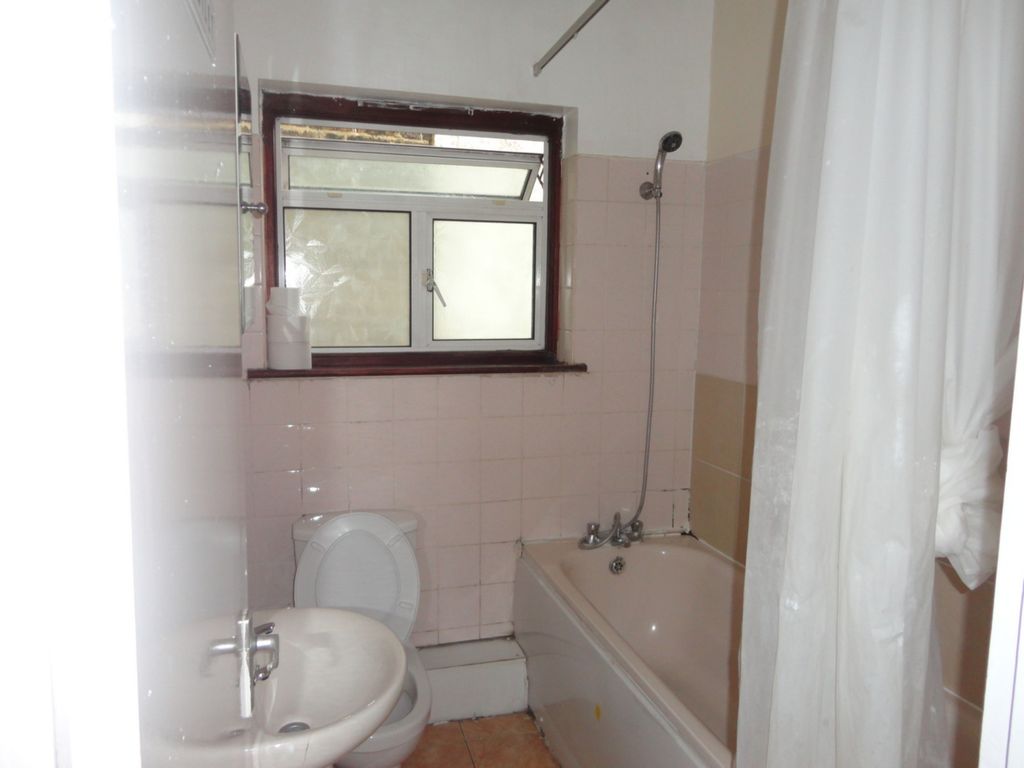 Property photo 3 of 4