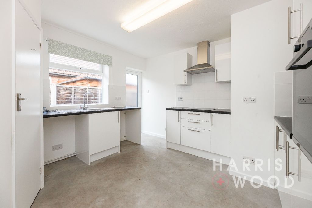 Property photo 2 of 28 4324373