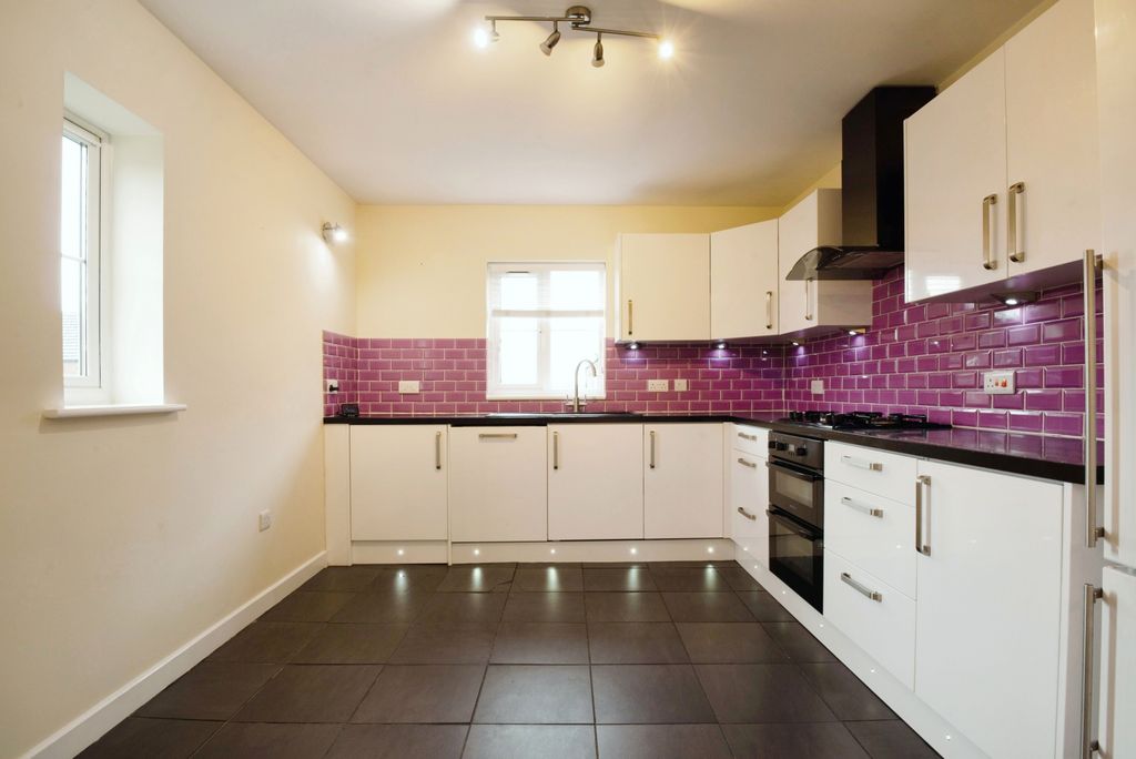 Property photo 1 of 8 1