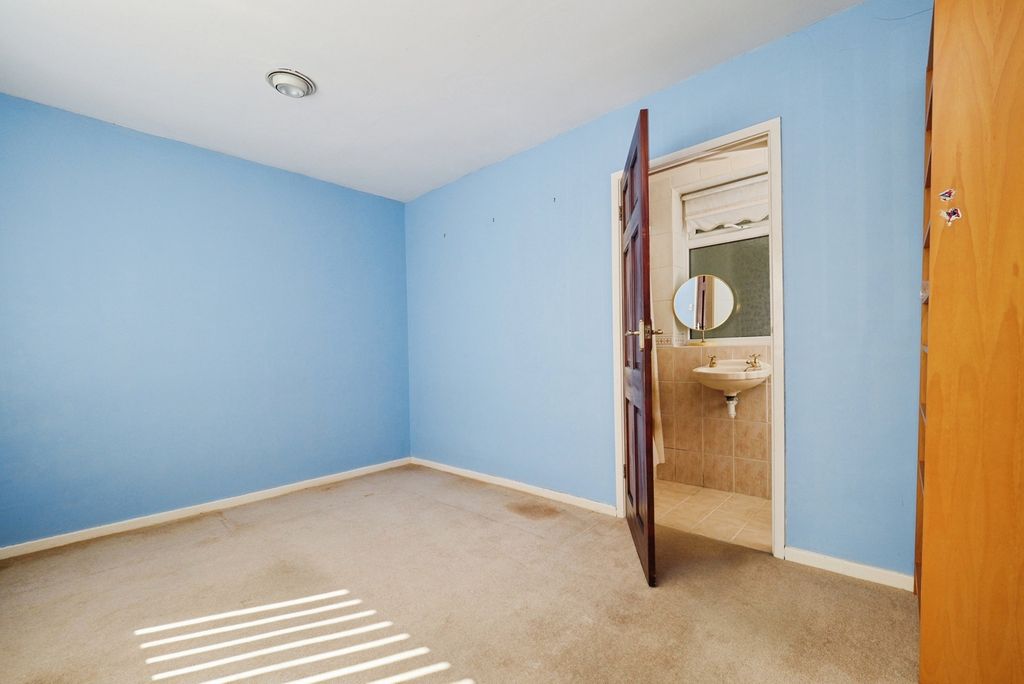Property photo 3 of 18 Bedroom One