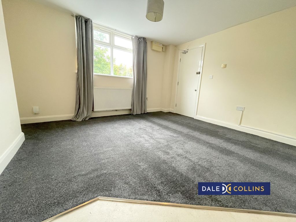 Property photo 3 of 8 Photo 5