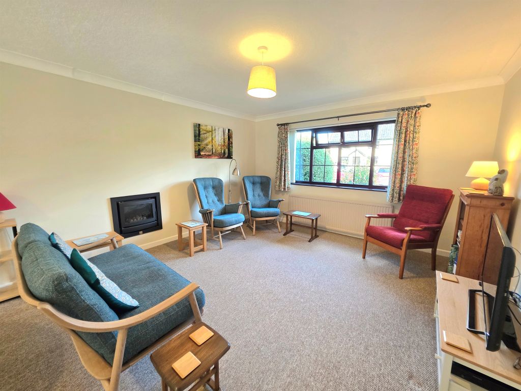 Property photo 2 of 19