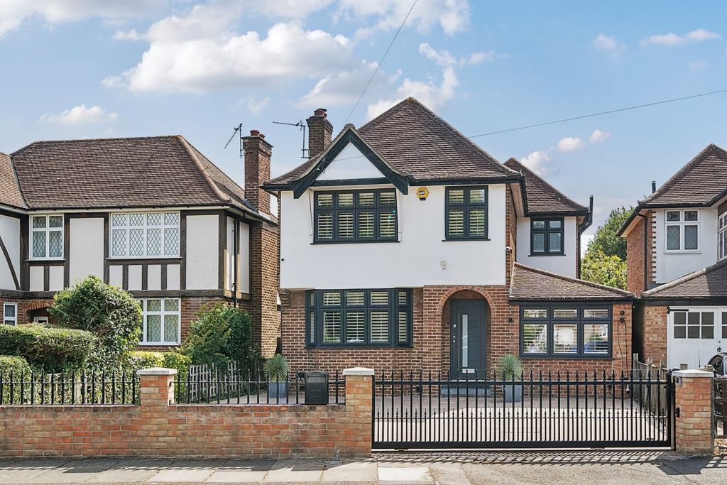 Property photo 1 of 18 Picture No. 02