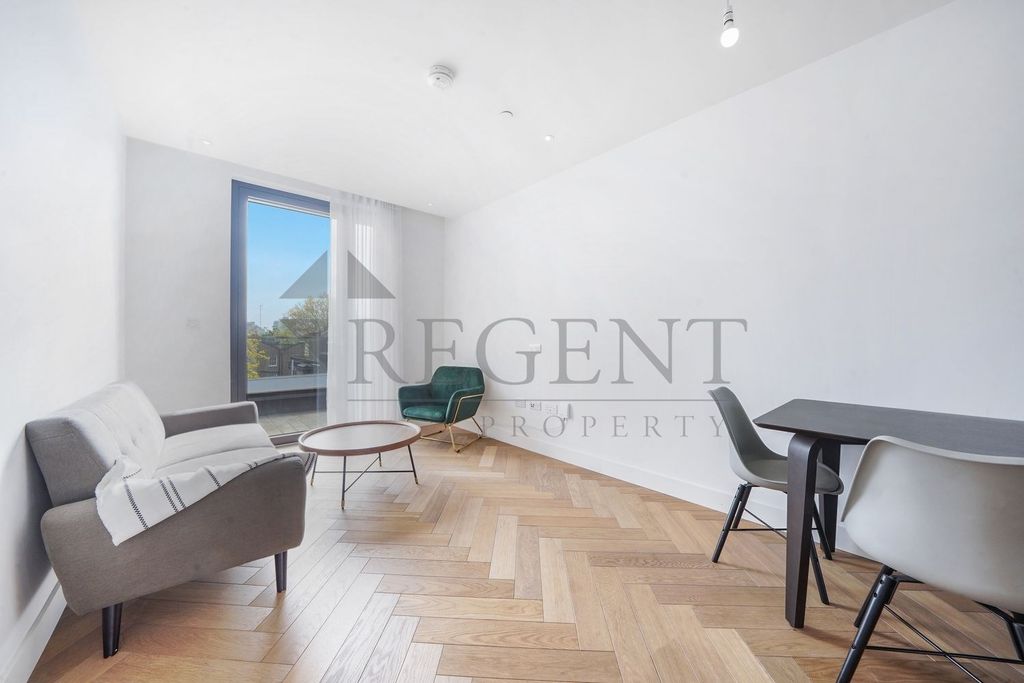 Property photo 2 of 19 Open Plan