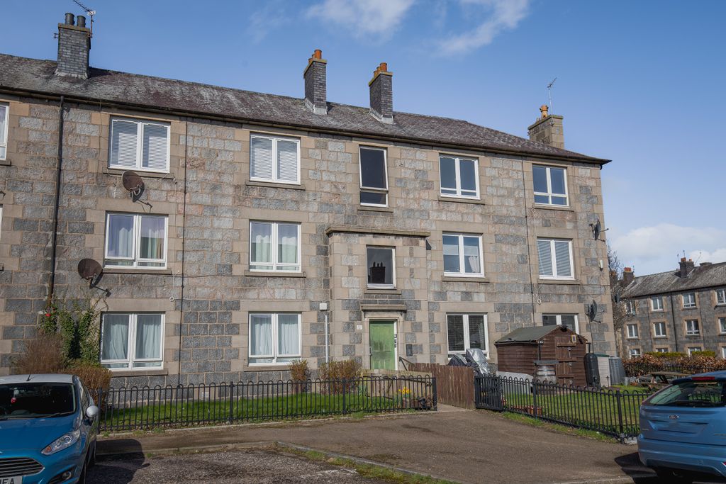 Property photo 1 of 14 Exterior1