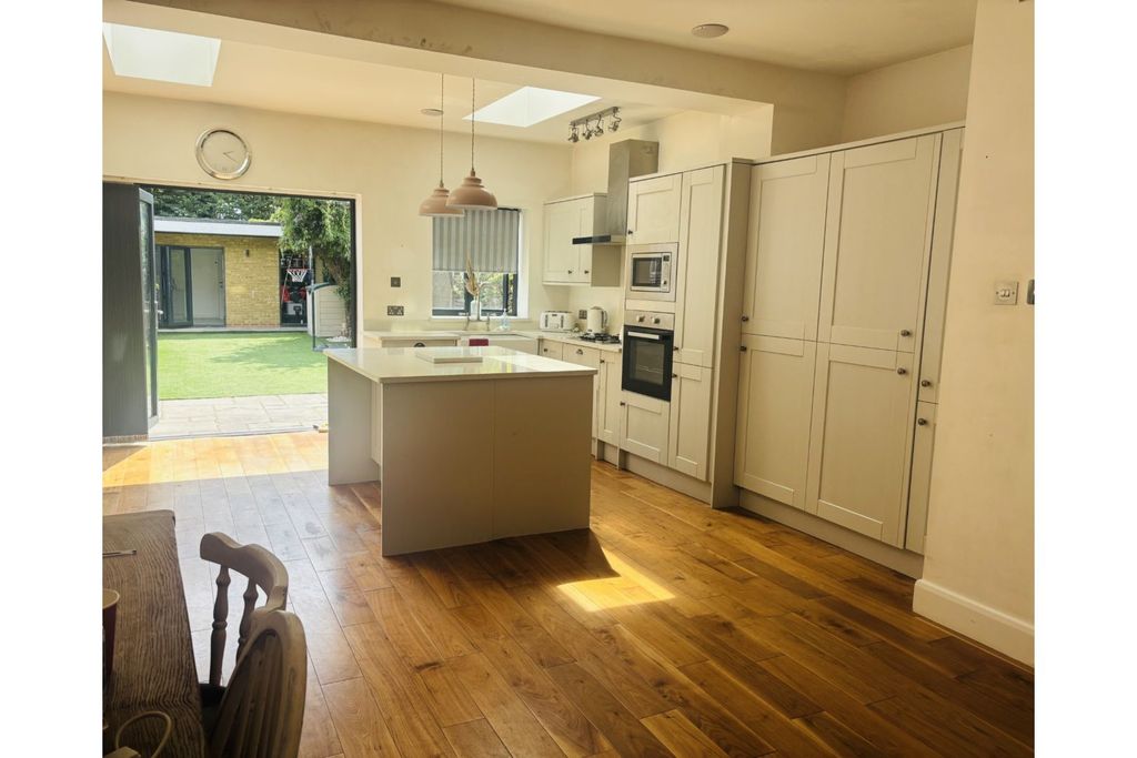 Property photo 2 of 15
