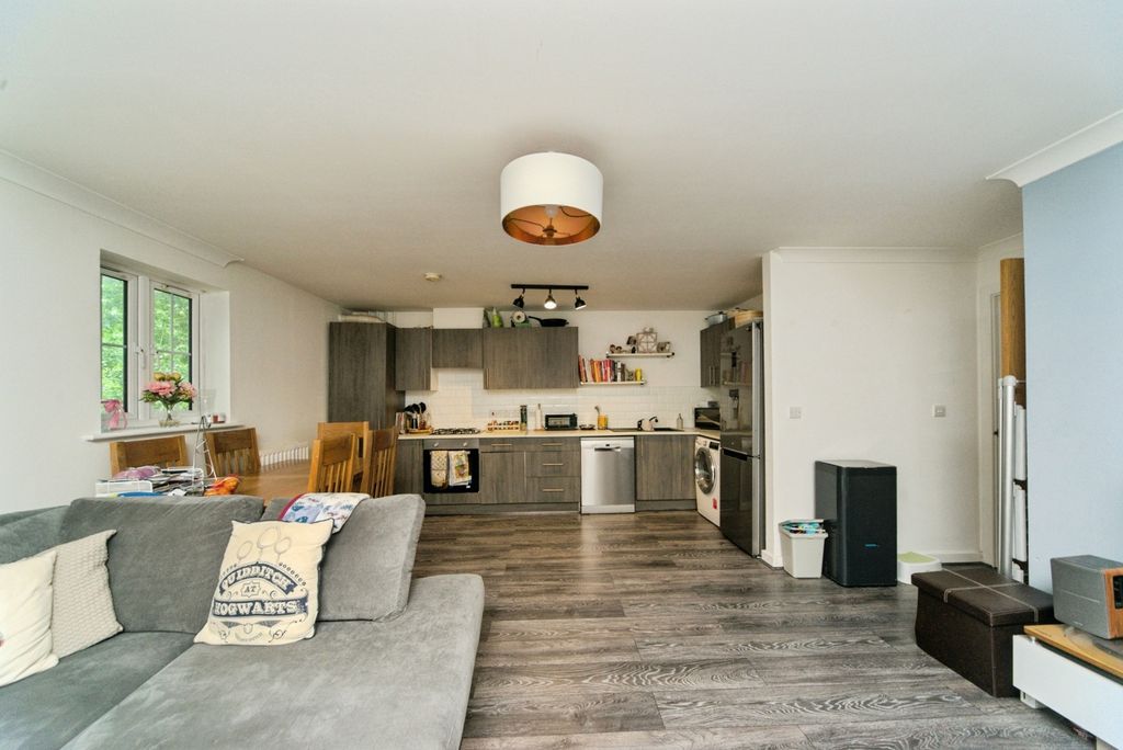 Property photo 2 of 15 Photo