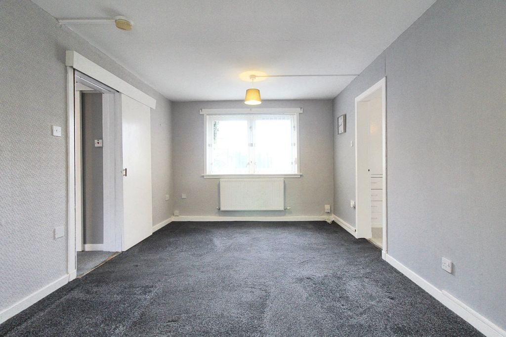 Property photo 2 of 17 Picture No. 13