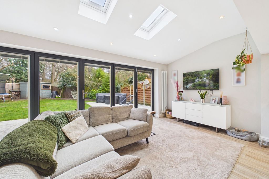 Property photo 3 of 23