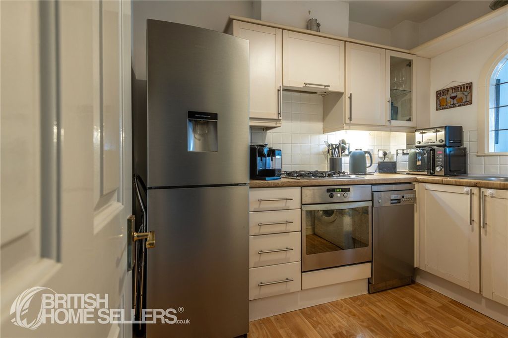 Property photo 2 of 18 Picture No. 49