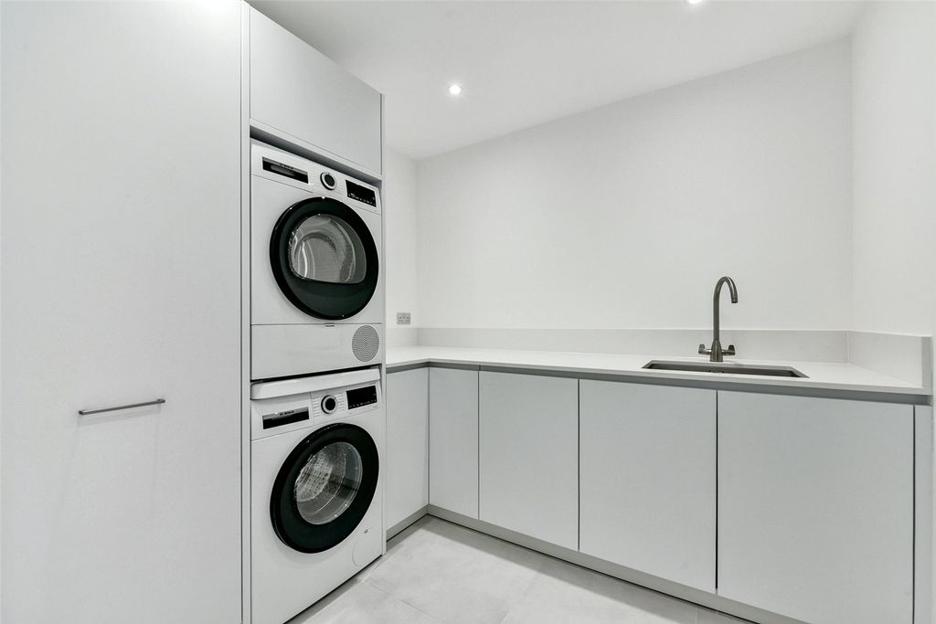 Property photo 3 of 15 Picture No. 22