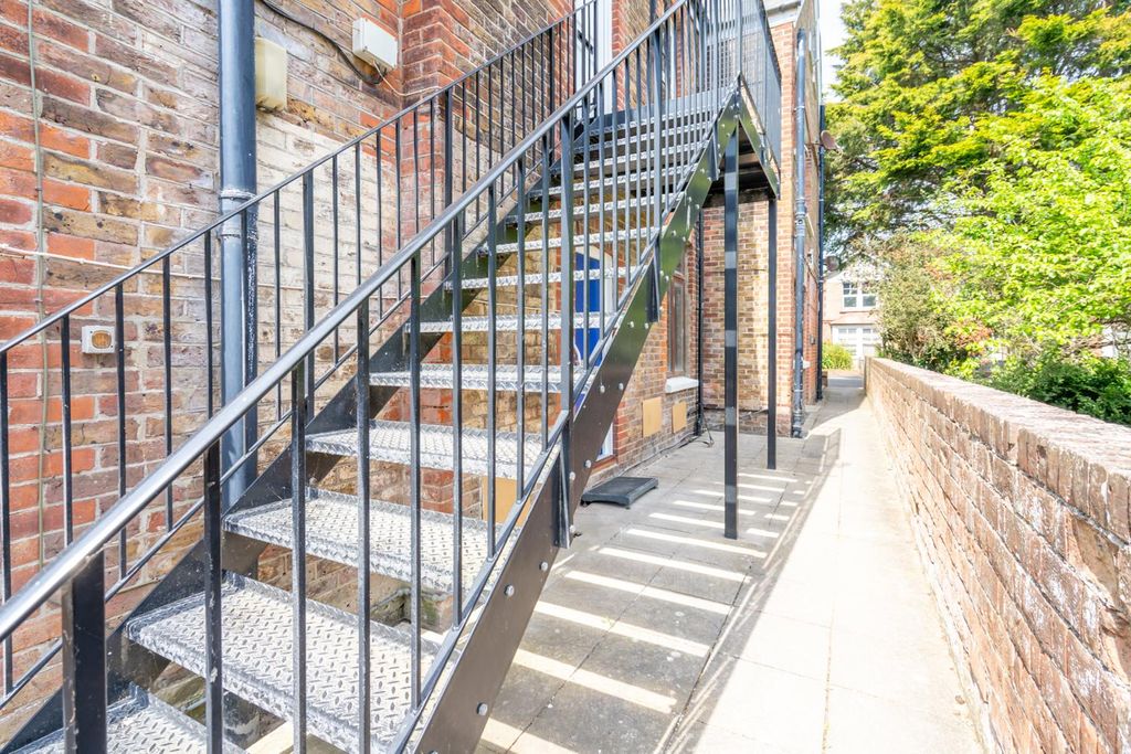 Additional image 11 of 1 bed flat for saleRichmond Avenue, Bognor Regis PO21