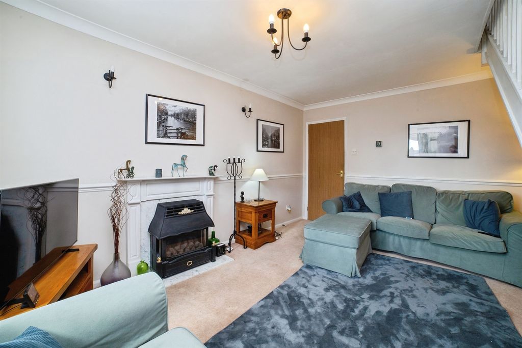 Property photo 2 of 17