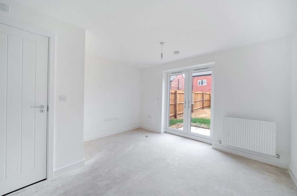 Property photo 3 of 14 1492442-5-6A560dcc0E7c6