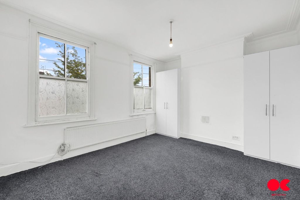 Property photo 3 of 24 Levi7856.Jpg