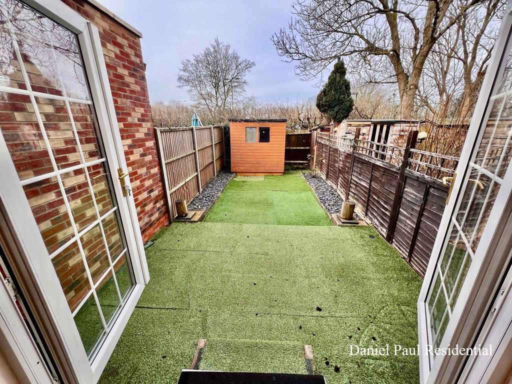 Property photo 2 of 11