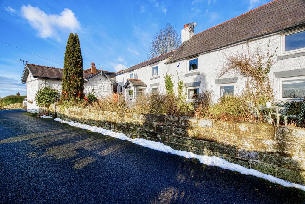 Property photo 1 of 29