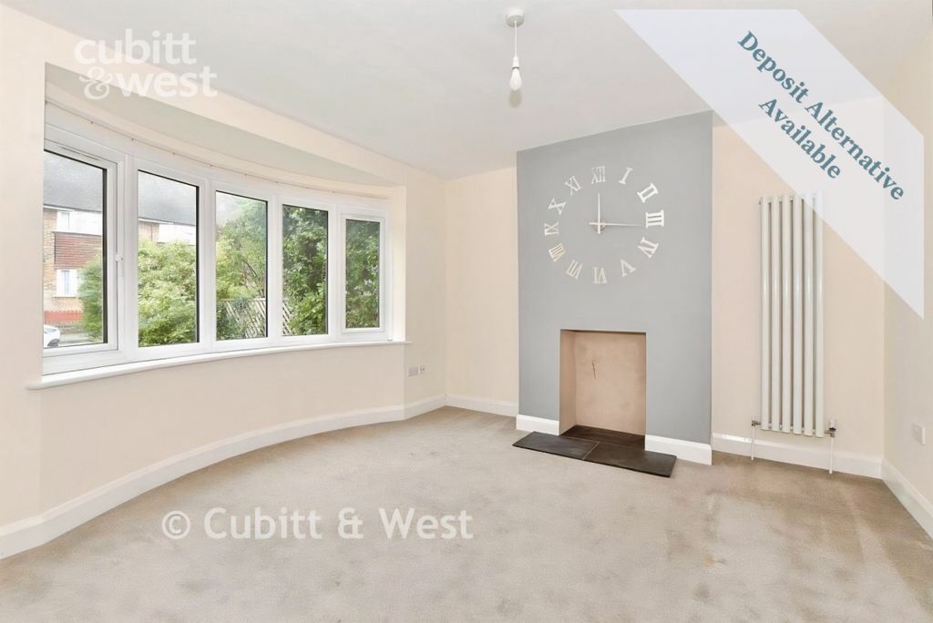 Property photo 3 of 15 Lounge