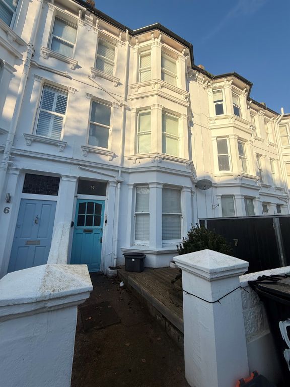 Property photo 2 of 13