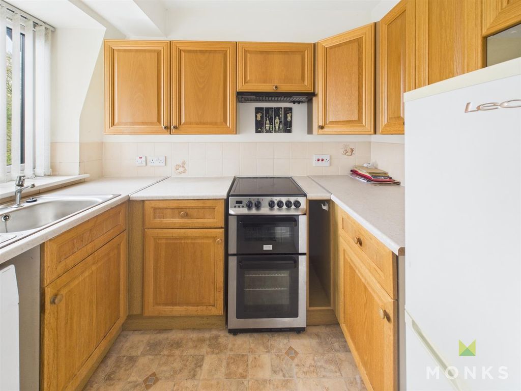 Property photo 2 of 8 Cam01520G0-Pr0290-Still001.Jpg