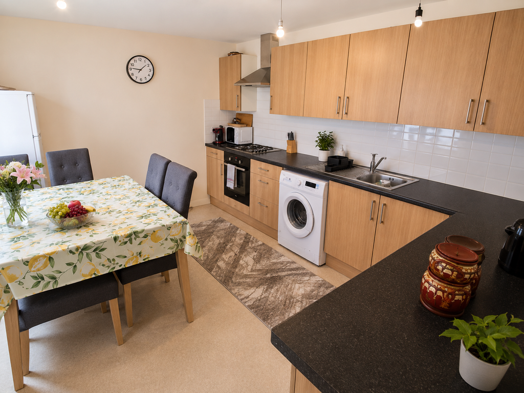 Property photo 3 of 7 Kitchen