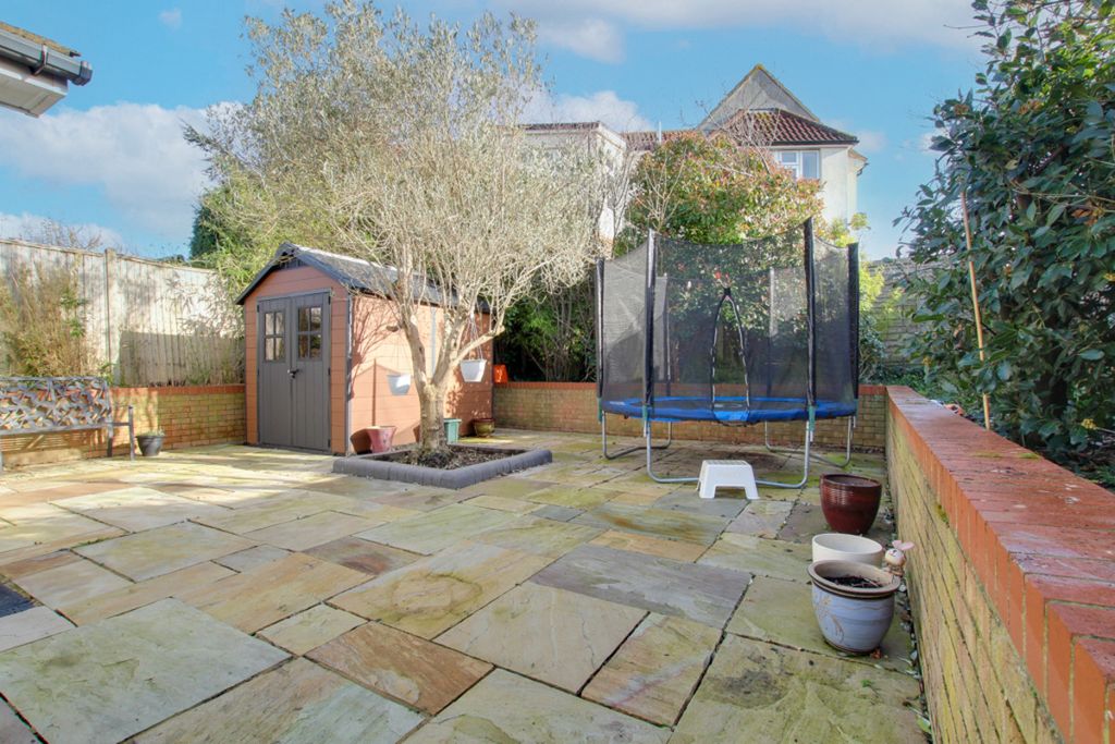 Property photo 2 of 20
