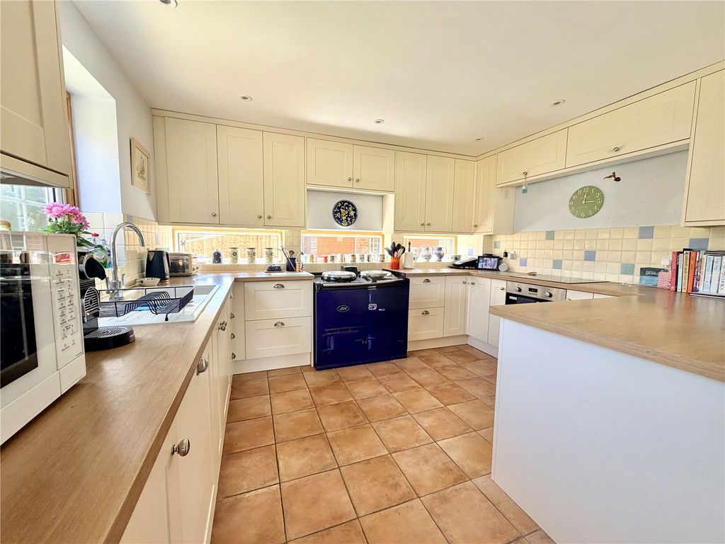 Property photo 2 of 20 Picture No. 02