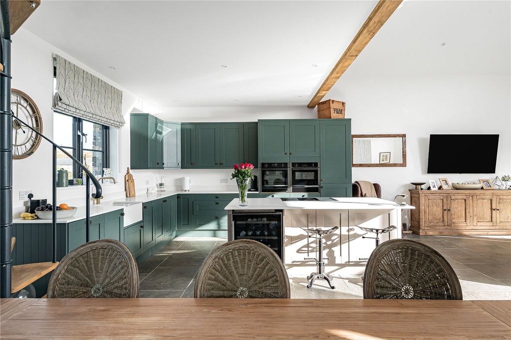 Property photo 3 of 26 Picture No. 21