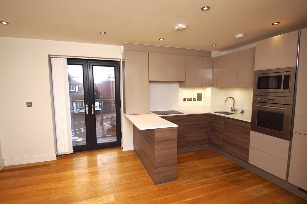 Property photo 3 of 9 Photo