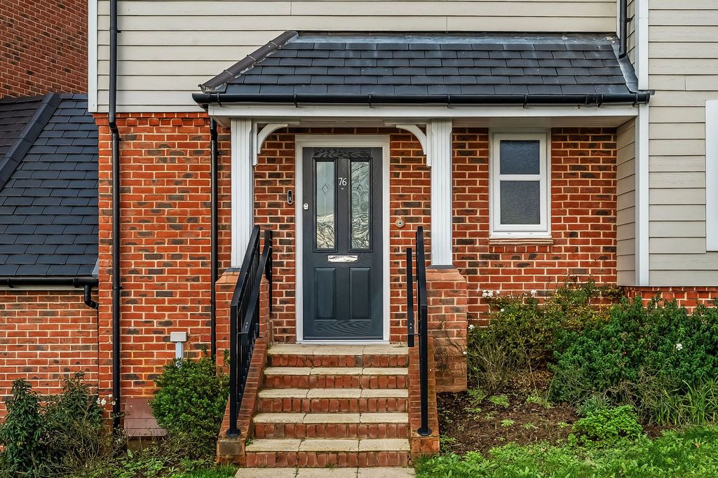 Property photo 2 of 35