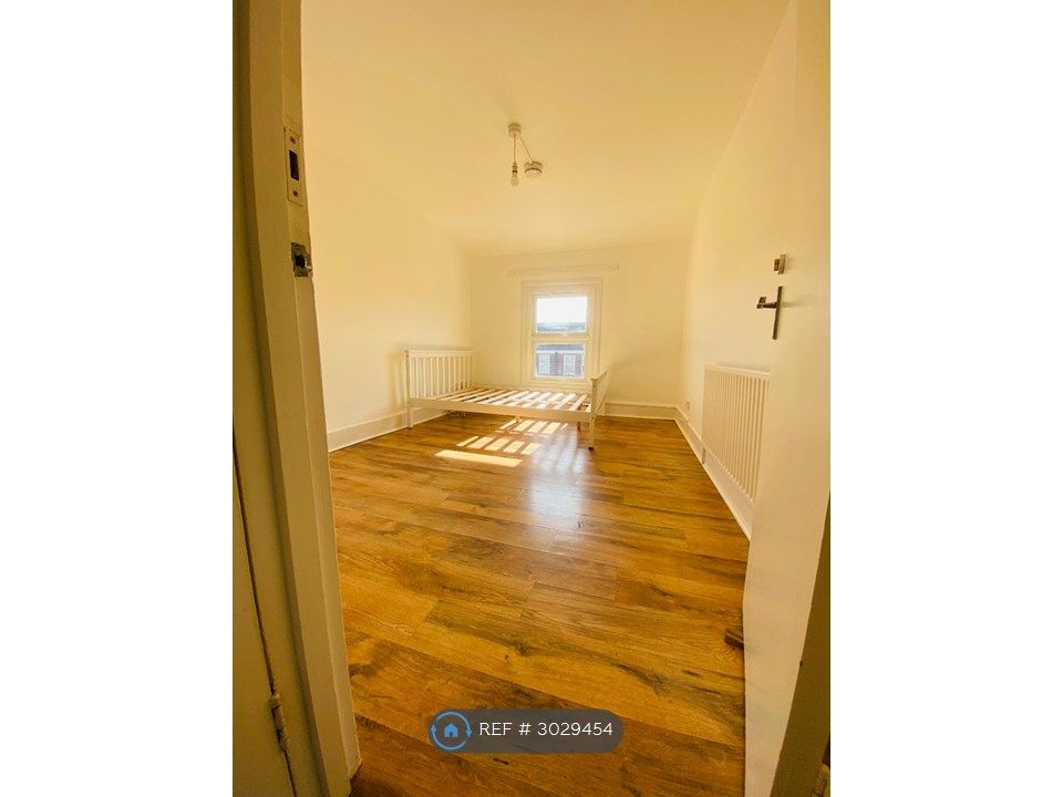 Property photo 3 of 9 Bedroom One