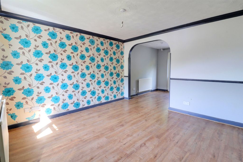 Property photo 3 of 13 3 - Picture No. 03