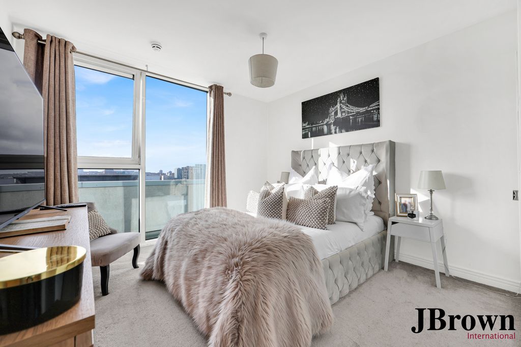 Property photo 3 of 24