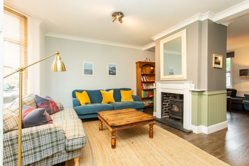 Property photo 2 of 17 Picture 2