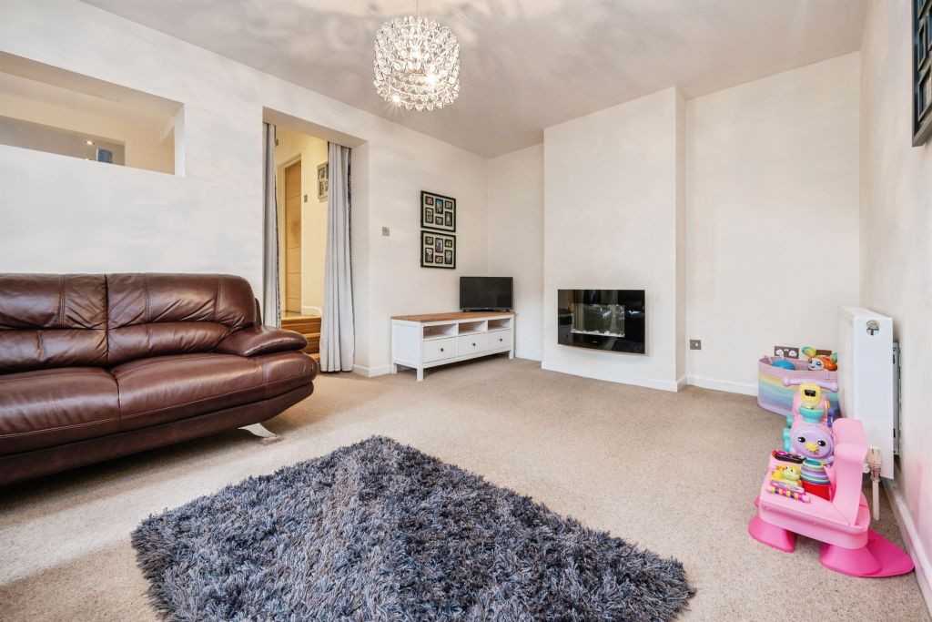 Property photo 3 of 18